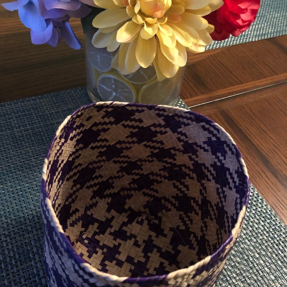 2 for $15 - Handcrafted Gallito palm leaf basket - purple from Oaxaca, Mexico. - Picture 5 of 10